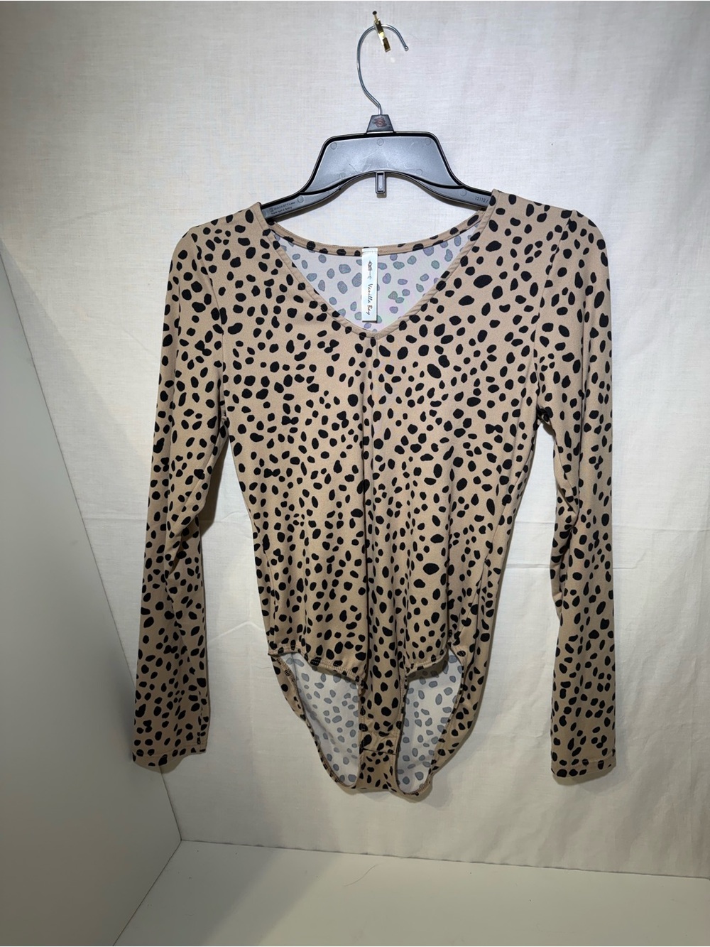 Vanilla Bay Tan Leopard Print V-Neck Long Sleeve Bodysuit
